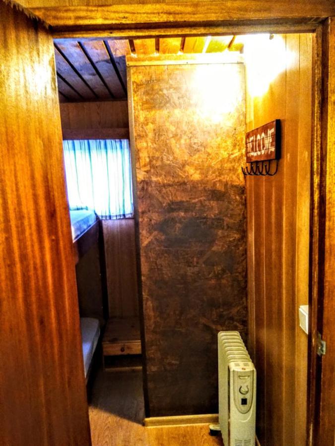 Two Rooms Rustic House - Self Check-In Букурещ Екстериор снимка
