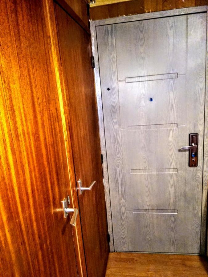 Two Rooms Rustic House - Self Check-In Букурещ Екстериор снимка