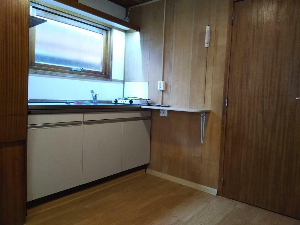 Two Rooms Rustic House - Self Check-In Букурещ Екстериор снимка